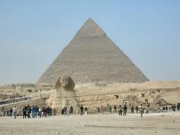 LA GRANDE PIRAMIDE A GIZA