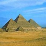 Le piramidi della piana di Giza