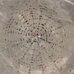 Deserto del Gobi: cerchi concentrici con al centro 3 jet