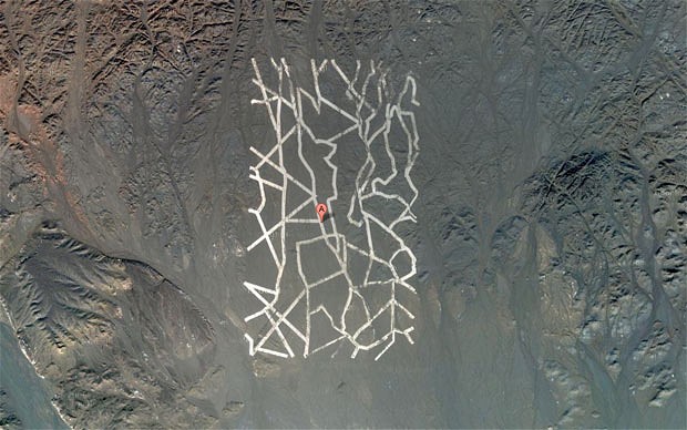 Un misterioso reticolato apparso nel Deserto del Gobi