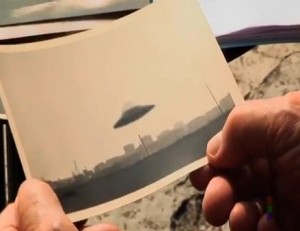 LA FOTO DI UN UFO SCATTATA ALL'EPOCA DEL "CASO AMICIZIA"