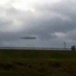 L'UFO RIPRESO DA UN'AUTO IN CORSA. MA DOVE, ESATTAMENTE?