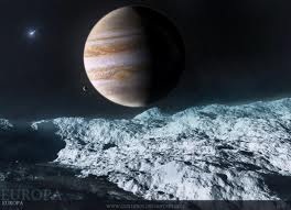 IL PANORAMA DALLA SUPERFICIE DI EUROPA
