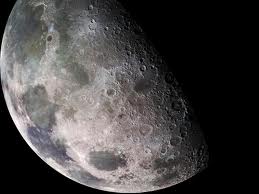 SULLA LUNA POTREBBERO ESSERCI TRACCE DI TECNOLOGIA ALIENA