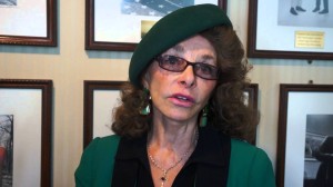 LA GIORNALISTA LINDA MOULTON-HOWE