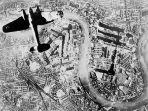 UNA FOTOGRAFIA AEREA SCATTATA DURANTE LA SECONDA GUERRA MONDIALE