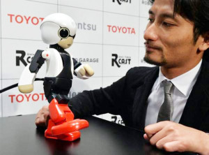 IL PROGETTATORE ROBOTICO TOMOTAKA TAMASHI