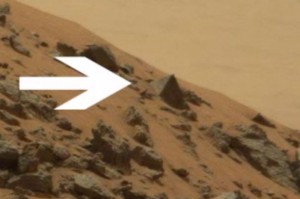 ALCUNI PENSANO CHE SU MARTE UN TEMPO SIA FIORITA UNA CIVILTÀ EVOLUTA.