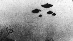 UN'IMMAGINE DI UFO DEGLI ANNI '50