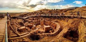 IL SITO DI GOBEKLI TEPE RISALIREBBE AL 10 MILA A.C.