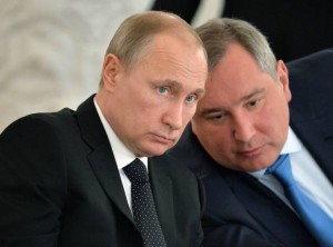 IL VICEPREMIER ROGOZIN ACCANTO A VLADIMIR PUTIN
