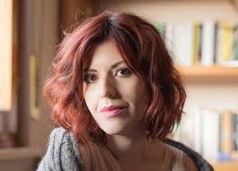 L'AUTRICE ENRICA PERUCCHIETTI