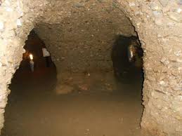 I TUNNEL SOTTERRANEI SI ESTENDONO PER SVARIATI CHILOMETRI