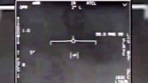 UNO DEGLI UFO RIPRESI DAI PILOTI DELLA MARINA STATUNITENSE