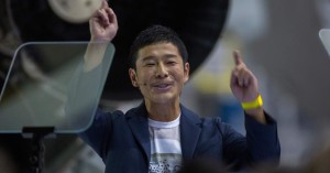 IL MILIARDARIO GIAPPONESE YUSUKO MAEZAWE