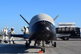 L'AEREO MILITARE SULLA PISTA