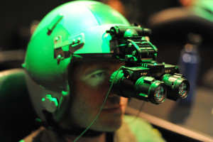 IL VISORE NOTTURNO O NIGHT VISION GOGGLE USATO DAI PILOTI