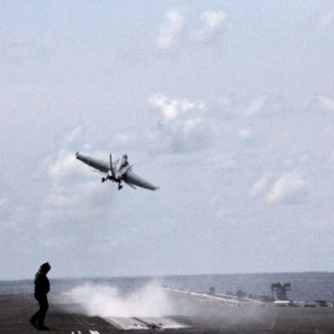 COSA INTERFERISCE CON I VOLI DEI PILOTI AMERICANI?