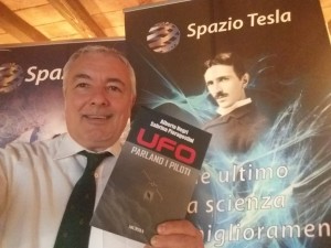 ALBERTO NEGRI, COAUTORE DEL LIUBRO "UFO-PARLANO I PILOTI"