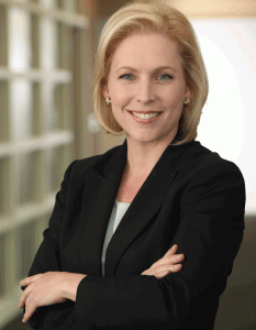 LA SENATRICE DEGLI STATIUNITI KIRSTEN GILLIBRAND