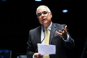 A PRESIEDERE LA SESSIONE STRAORDINAROIA, IL SENATORE EDUARDO GIRAŌ