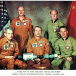 L'EQUIPAGGIO RUSSO-AMERICANO DELLA MISSIONE APOLLO SOYUZ TEST PROJECT