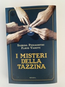  "I MISTERI DELLA TAZZINA" SCRITTO DA SABRINA PIERAGOSTINI E FLAVIO VANETTI